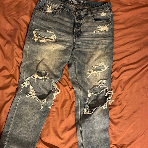American Eagle Vintage Hi-Rise Distressed Jeans size 10 R - Picture 1 of 5
